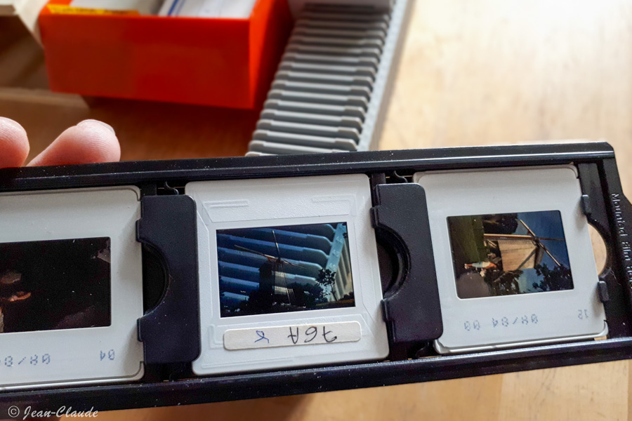 Le support coulissant de diapositives