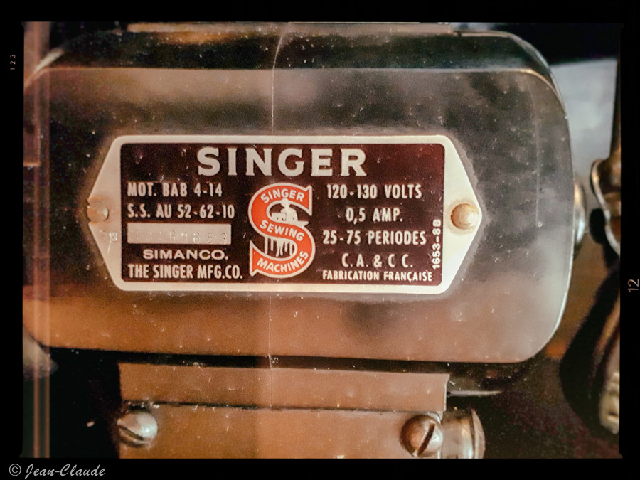 Signalétique électrification - Machine à coudre Singer