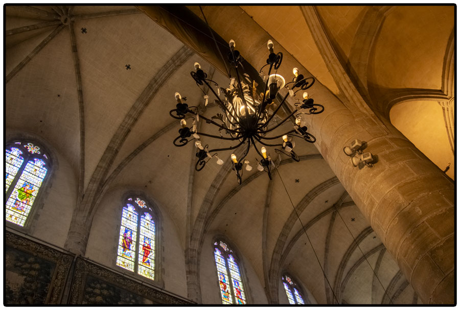 Neutraliser une couleur en superposant une couleur opposée. Photo originale
